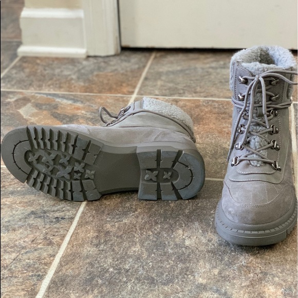 Womens Lace-up Ankle Boots - Picture 3 of 6